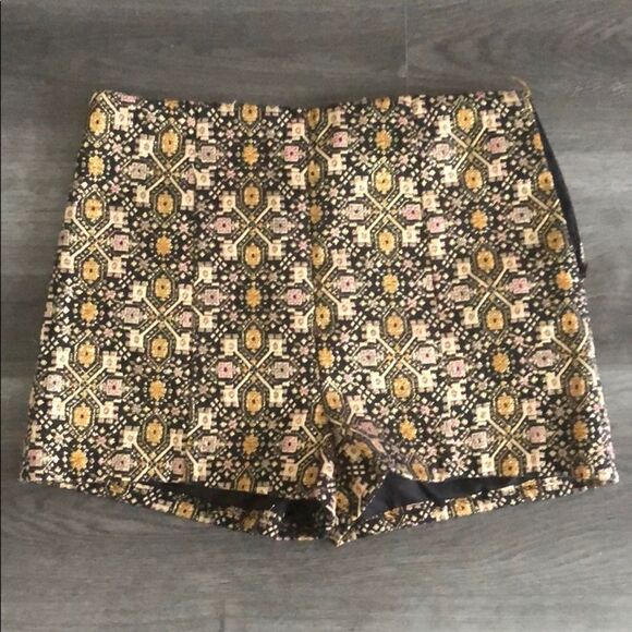 Mini embroided short - Picture 1 of 2